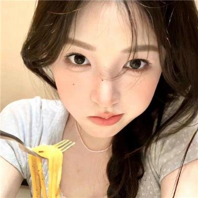 以泥为妆
